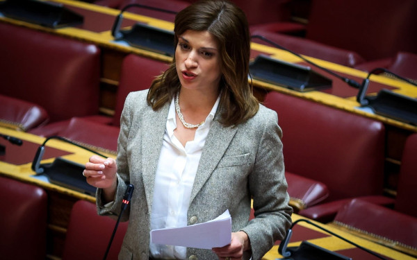 Κ. Νοτοπούλου: Νομική αναγνώριση του όρου Γυναικοκτονία, τώρα!