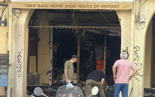 Θεσσαλονίκη: Η επόμενη ημέρα στο Καπάνι -Ολοκληρωτική καταστροφή στο κατάστημα όπου ξέσπασε η φωτιά (βίντεο)