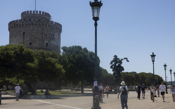 Καιρός: Μικρή πτώση της θερμοκρασίας και πιθανότητες για τοπικές μπόρες