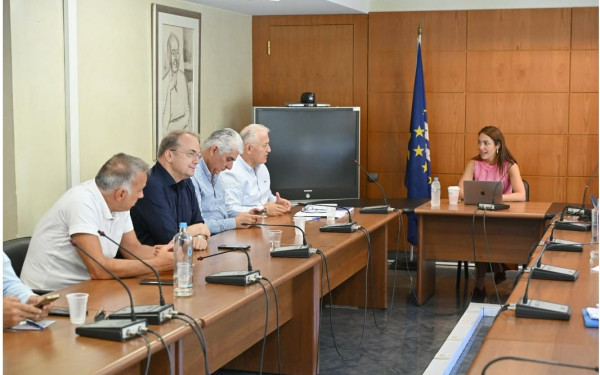 ΚΕΔΕ: Συνάντηση Λάζαρου Κυρίζογλου με την Δόμνα Μιχαηλίδου