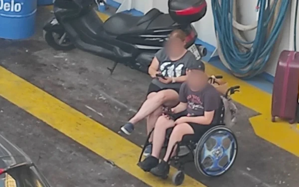 Παιδί ΑμεΑ ταξίδεψε σε γκαράζ ferry boat από Θάσο εν μέσω καύσωνα επειδή δεν υπήρχε ράμπα