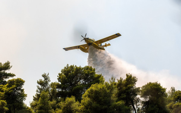 Ενισχύθηκαν κι άλλο οι πυροσβεστικές δυνάμεις στον Φενεό Κορινθίας- 112 για εκκένωση των περιοχών Κιόνια, Στυμφαλία και Μάτσιζα