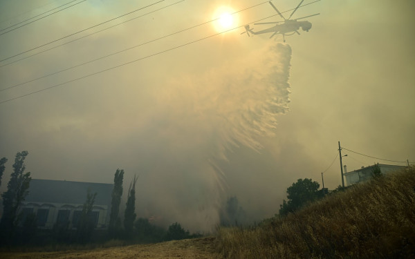 Πυρκαγιές: Σηκώθηκαν ξανά τα εναέρια μέσα - Δύσκολες στιγμές σε Εύβοια, Μεσσηνία, Κύθηρα και Χανιά