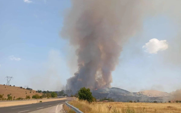 Μειωμένη η ένταση της πυρκαγιάς στην Πτολεμαΐδα - Δεν απειλούνται κατοικημένες περιοχές