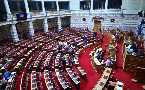 Βουλή - Πόρισμα για Κ. Καραμανλή: Με 157 ψήφους παραπέμπεται στο Δικαστικό Συμβούλιο ο πρώην υπουργός Υποδομών και Μεταφορών