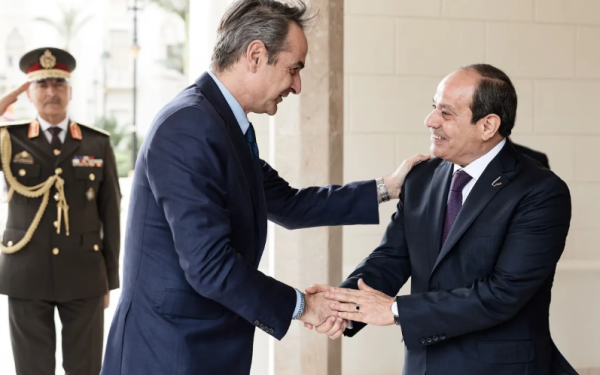 Τηλεφωνική επικοινωνία Μητσοτάκη με τον Αιγύπτιο πρόεδρο Αλ Σίσι για Γάζα και διμερή θέματα