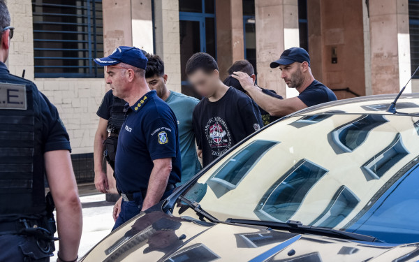 Πάτρα - Κατηγορούμενοι για εμπρησμό: Για όλα φταίει το τσίπουρο