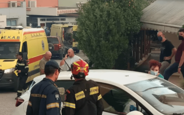 Αχαΐα: Στην Αρόη Πάτρας η φωτιά - Μεγάλη μάχη να μην φτάσει η φωτιά στην πόλη (βίντεο)