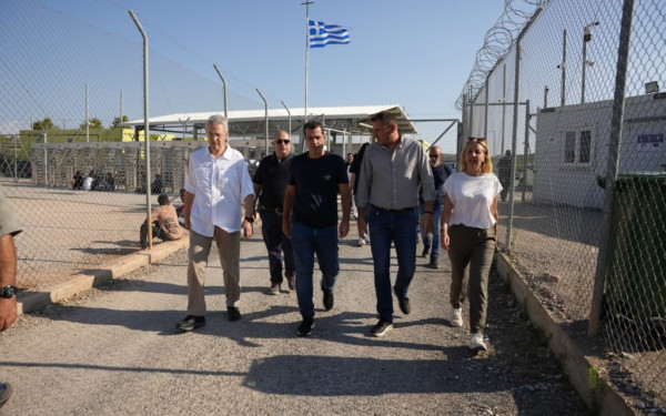 Περιοδεία στις δομές μεταναστών πραγματοποίησε σήμερα ο Θ. Πλεύρης