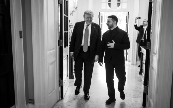 «Επιδιώκοντας την ειρήνη» – Η ανάρτηση του Λευκού Οίκου για τη συνάντηση Τραμπ – Ζελένσκι