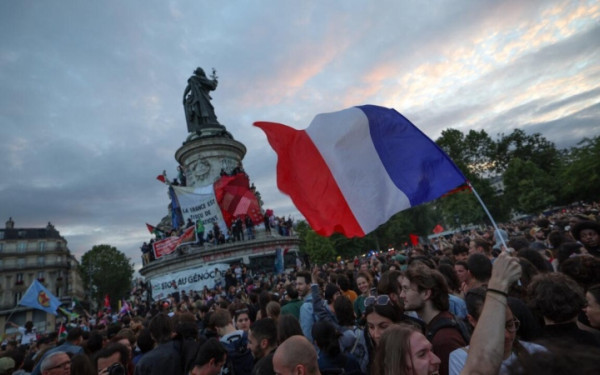 Δημοσκόπηση στη Γαλλία: Οι πολίτες βλέπουν τις ΗΠΑ του Τραμπ ως στρατιωτική απειλή