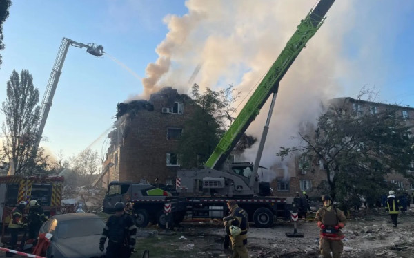 Ουκρανία: Στους οκτώ οι νεκροί από τις ρωσικές επιθέσεις στο Κίεβο - «Η Ρωσία προτιμά τους πυραύλους από τις διαπραγματεύσεις», λέει ο Ζελένσκι