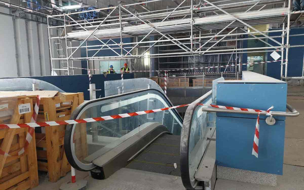 Μετρό Θεσσαλονίκης: Φεύγουν οι λαμαρίνες από τους σταθμούς της Καλαμαριάς μέσα στον Δεκέμβριο