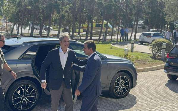 Στη Θεσσαλονίκη ο Κυριάκος Μητσοτάκης για τη σύσκεψη στο Μέγαρο Μουσικής - Στο προσκήνιο τα μεγάλα έργα και η ανάπλαση της ΔΕΘ  (βίντεο)