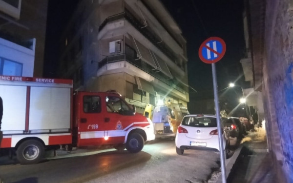 Τραγωδία στο Αγρίνιο: Γυναίκα έπεσε από το μπαλκόνι 4ου ορόφου - Σοκαριστικό βίντεο