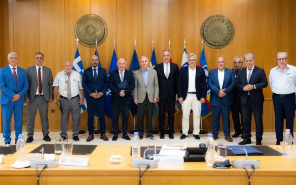 Θανάσης Δαβάκης: Συναντήθηκε με τον Περιφερειάρχη Δυτικής Μακεδονίας και εκπροσώπους της Περιφερειακής Ένωσης Δήμων της περιοχής