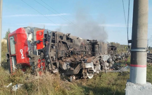 Ρωσία: Εκτροχιάστηκαν 2 τρένα - Σκοτώθηκε ένας μηχανοδηγός (βίντεο)
