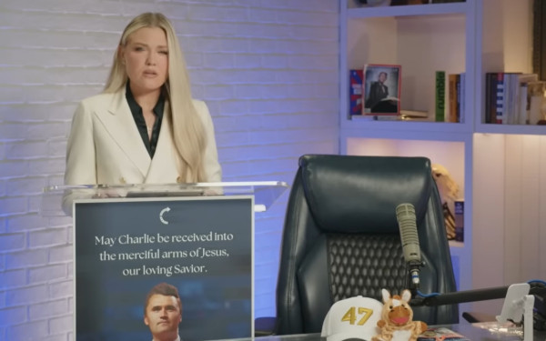 ΗΠΑ: Οι περιοδείες, οι ομιλίες και η διαδικτυακή ραδιοφωνική εκπομπή του Τσαρλι Κερκ θα συνεχιστούν υποσχέθηκε η σύζυγός του Έρικα Κερκ