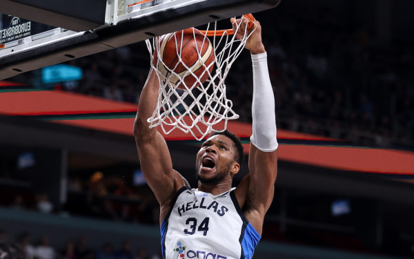 Ευρωμπάσκετ: Η FIBA αποθέωσε τον Γιάννη Αντετοκούνμπο με ένα απολαυστικό βίντεο