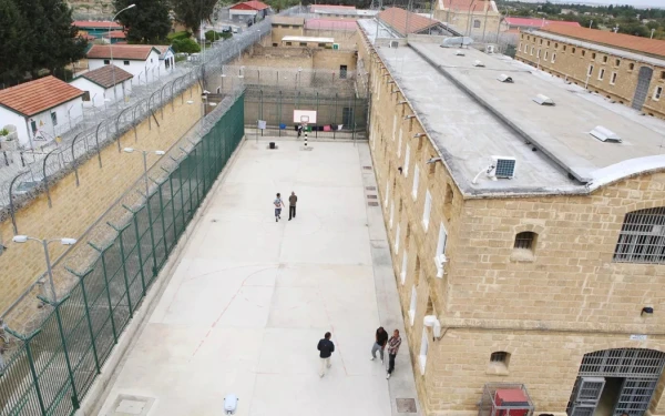 Κύπρος: Κατάδικοι βίαζαν συγκρατούμενό τους και έβγαζαν βίντεο στις κεντρικές φυλακές