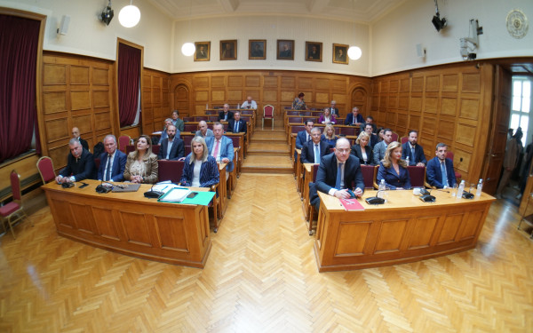Βουλή-Εξεταστική Επιτροπή ΟΠΕΚΕΠΕ: Aπόσυρση 17 μαρτύρων αποφάσισε η πλειοψηφία - Ποιοι είναι
