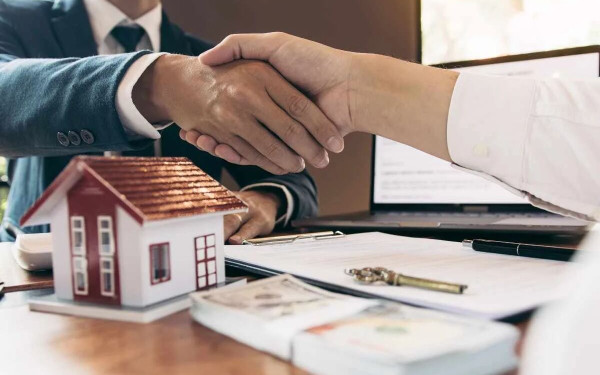 Ρεκόρ 16 ετών στις επενδύσεις στην Ελλάδα -  Real estate, δημόσια διοίκηση, υγεία και παιδεία έφεραν σχεδόν το 60%