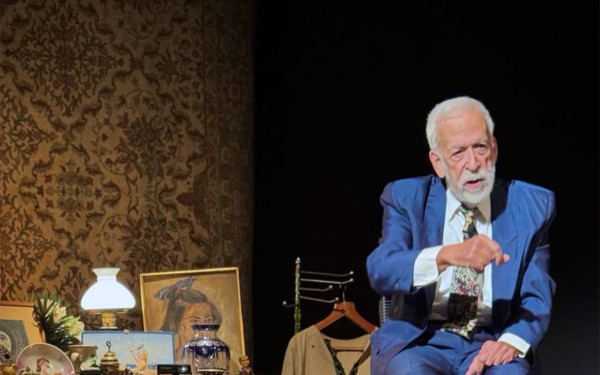 Θεσσαλονίκη: Έρχεται για λίγες παραστάσεις «Η Δημοπρασία» του Σταύρου Τσιώλη με τον Αργύρη Μπακιρτζή