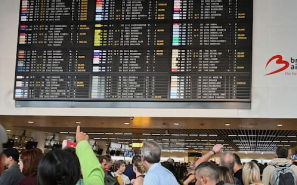 Κατευθυντήριες γραμμές της ΕΕ προς τον τουριστικό κλάδο: Κανονικά οι αποζημιώσεις σε περίπτωση ακύρωσης πτήσεων