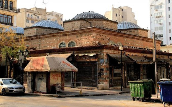 Θεσσαλονίκη: Από το Καπάνι έως το Μπεζεστένι, μια διαδρομή στην εμπορική καρδιά της πόλης
