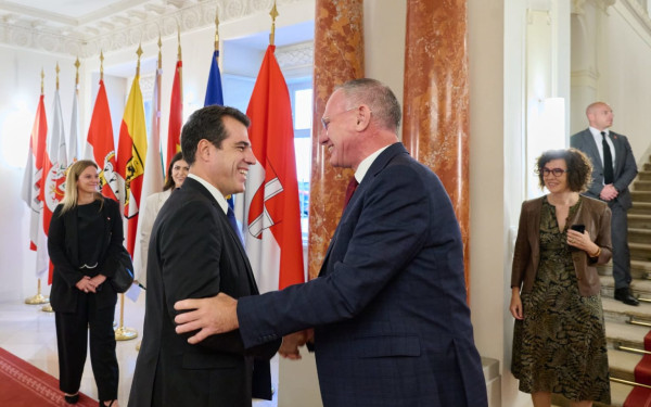 Θ. Πλεύρης από τη Βιέννη: Συνεργασία Ελλάδας και Αυστρίας για τη μείωση των μεταναστευτικών ροών