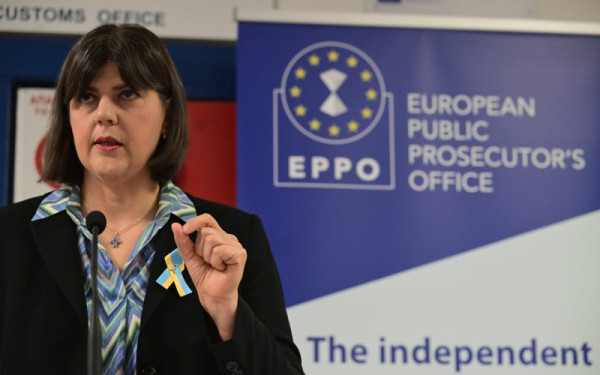 Η Κοβέσι και οι δύο... αναγνώσεις