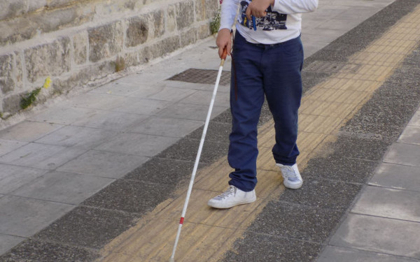 Δήμος Καλαμαριάς: Μια βιωματική δράση για την Παγκόσμια Ημέρα Λευκού Μπαστουνιού στην Πλατεία Προσφυγικού Ελληνισμού