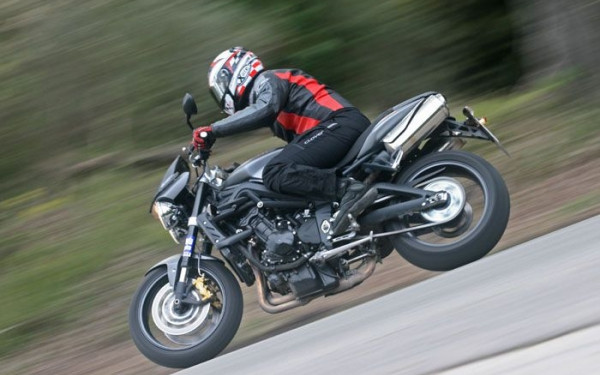 Θεσσαλονίκη: Επικίνδυνη βόλτα χωρίς κράνος κατέληξε σε καταδίωξη και σύλληψη 21χρονου