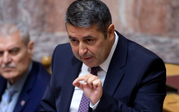 Βουλή - Γ. Μυλωνάκης: Διάβασε στα μέλη της εξεταστικής για τον ΟΠΕΚΕΠΕ το σημείωμα του Γ. Βάρρα