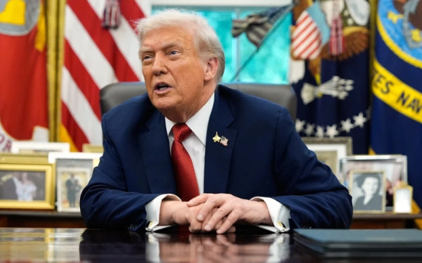 Ο Τραμπ «κατακεραυνώνει» την Ευρώπη: «Πρέπει να προσέξει πολύ» - Κινδυνεύει από «κακές κατευθύνσεις» και μαζική μετανάστευση