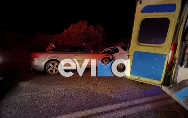Σύγκρουση δύο ΙΧ στην Εύβοια - Τρεις τραυματίες
