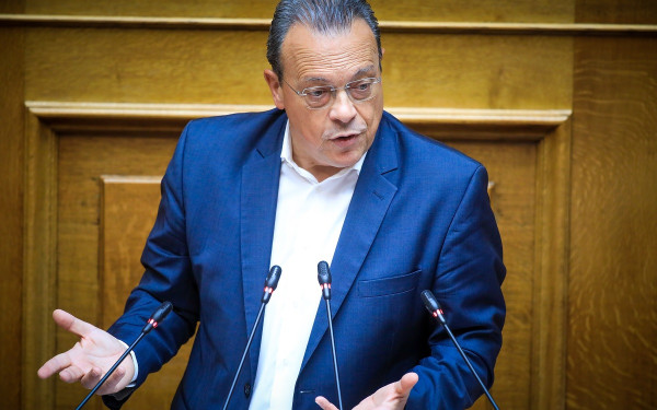 Σ. Φάμελλος: «Υπάρχει εμπλοκή πολλών κυβερνητικών προσώπων στην υπόθεση του κ. Παναγόπουλου» (βίντεο)