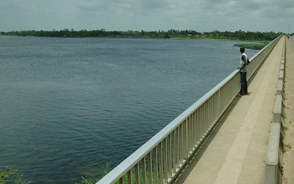 Γκάνα: Ναυάγιο στη λίμνη Βόλτα - 15 νεκροί, ανάμεσά τους 11 παιδιά