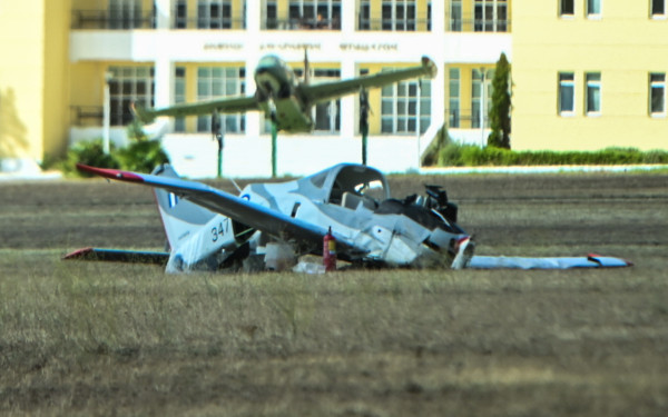 Αεροπορικό ατύχημα στο Τατόι: Χειρουργήθηκε ο ένας πιλότος – Σε καταστολή ο δεύτερος