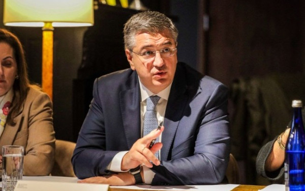 Απ. Τζιτζικώστας «Το αεροδρόμιο της Αθήνας είναι το πρώτο ενεργειακά αυτόνομο στην Ελλάδα»