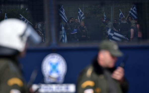 Συναγερμός στην Ευελπίδων: Κρατούμενος απέδρασε από κλούβα της ΕΛ.ΑΣ