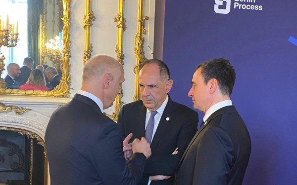 Γ. Γεραπετρίτης: Συναντήθηκε με τον πρωθυπουργό της Β.Μακεδονίας Χρ. Μίτσκοσκι