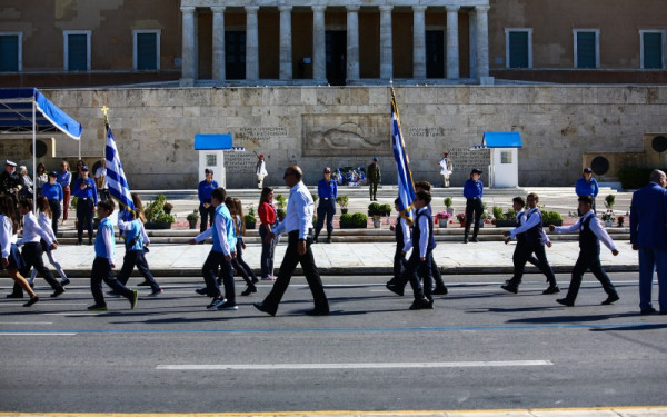 Η Αθήνα γιορτάζει την 28η Οκτωβρίου: Ολοκληρώθηκε η μαθητική παρέλαση