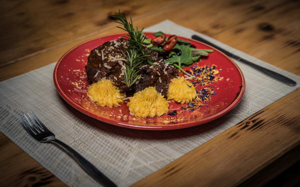 Voras Gefsis: Ένα αυθεντικό γαστρονομικό ταξίδι στις πλαγιές του Όρους Βόρα