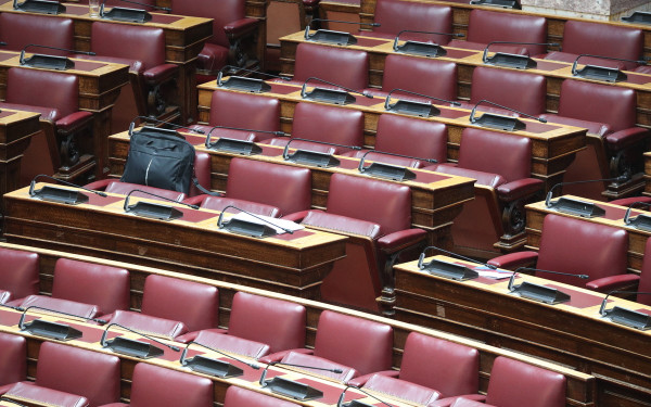 Βουλή: Κατατέθηκαν προς κύρωση οι συμβάσεις παραχώρησης της Εγνατίας Οδού, της Αττικής Οδού και του Νέου Αερολιμένα Ηρακλείου