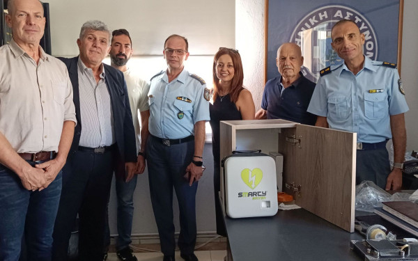 Δωρεά αυτόματου απινιδωτή στο ΑΤ Κορδελιού Ευόσμου – Στη διάθεση των δημοτών όλο το 24ωρο