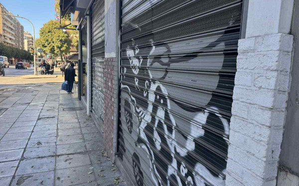Θεσσαλονίκη: Άδεια ταμεία και υψηλά ενοίκια φέρνουν νέα λουκέτα στο λιανεμπόριο - Αυτοψία της «ΜτΚ»
