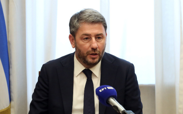 Ν. Ανδρουλάκης: «Καλώ τα κόμματα της αντιπολίτευσης να αναθεωρήσουμε το άρθρο περί ευθύνης υπουργών» (βίντεο)