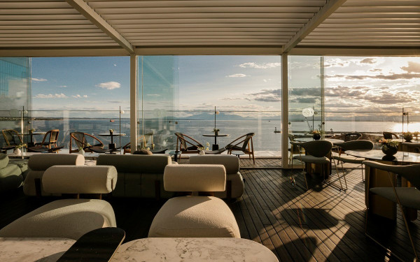OΝ Rooftop: Πανοραμική θέα στο Θερμαϊκό Κόλπο και τη Θεσσαλονίκη, από τον όγδοο όροφο του ξενοδοχείου “OΝ Residence”