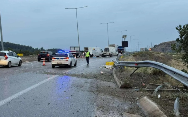 Θεσσαλονίκη: Τροχαία ατυχήματα και αυξημένη κίνηση από τη βροχόπτωση - Προβλήματα στον Περιφερειακό
